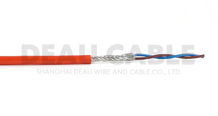 典型應用適用于連續往復運動(dòng)下的安裝， 特別是工業(yè)作用環(huán)境下的頻繁彎曲場(chǎng)合， 如現代化機械標準部件的拖鏈中及物流系統、 操控系統、 機械自動(dòng)化系統等。 數控機床、 電子設備、 五金沖壓、 木材石材機械、 玻璃與門(mén)窗機械、 注塑機、 機械 （人） 手、 建筑機械、 重型機器廠(chǎng) 、 汽車(chē)制造、 起重運輸設備、 自動(dòng)化倉庫、 碼頭、 消防車(chē)等的室內外環(huán)境需要屏蔽的場(chǎng)所。 特別應用重機械負荷， 海岸、 港口、野外， 高低溫、 高污染等惡劣環(huán)境場(chǎng)所。